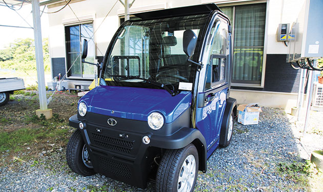 太陽光で走る小型EV