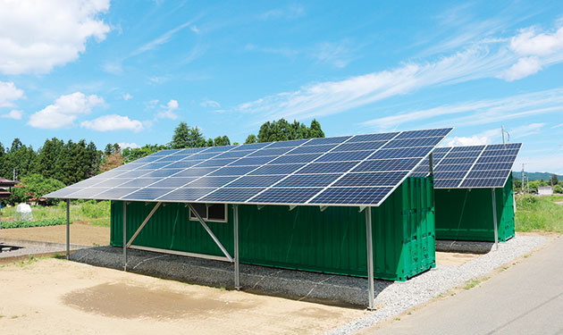 太陽光＋植物　工場荒廃農地を有効活用
